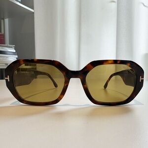 Tom Ford | Veronique Sunglasses